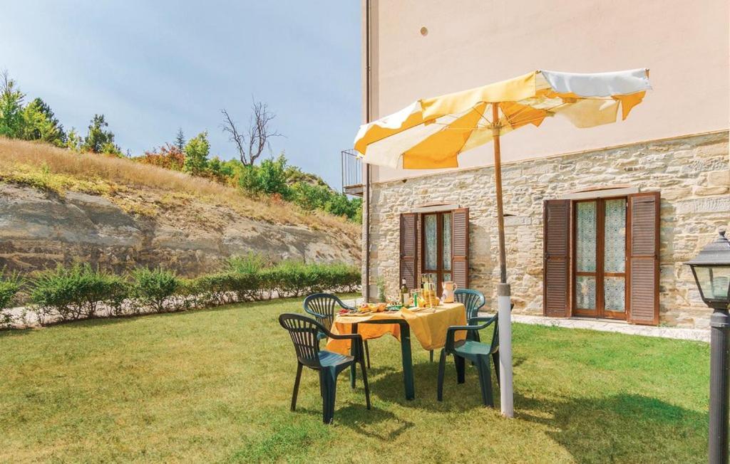 Relais Valguerriera Guest House Apecchio Екстериор снимка