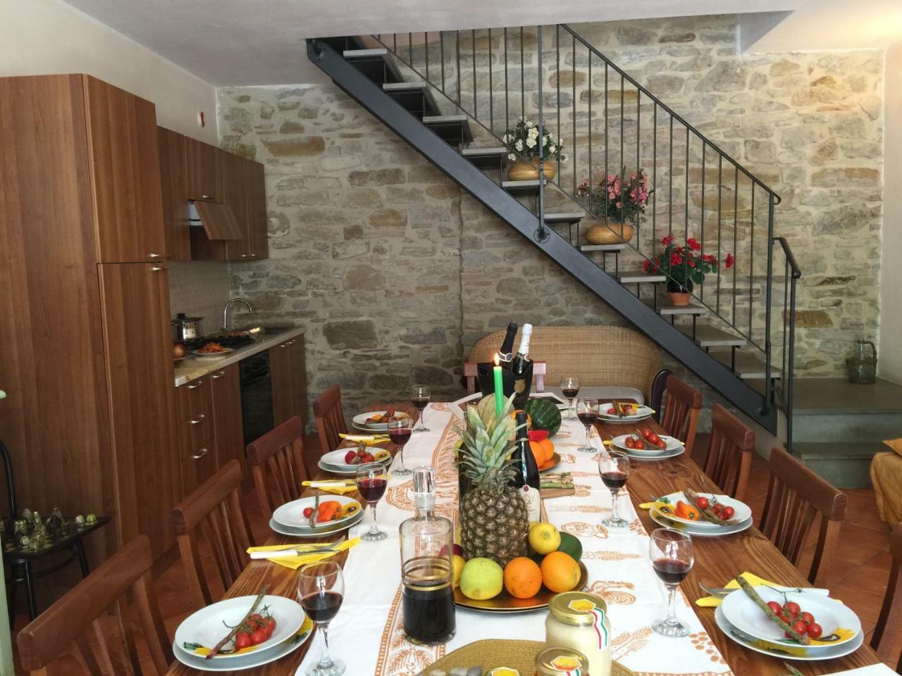 Relais Valguerriera Guest House Apecchio Екстериор снимка