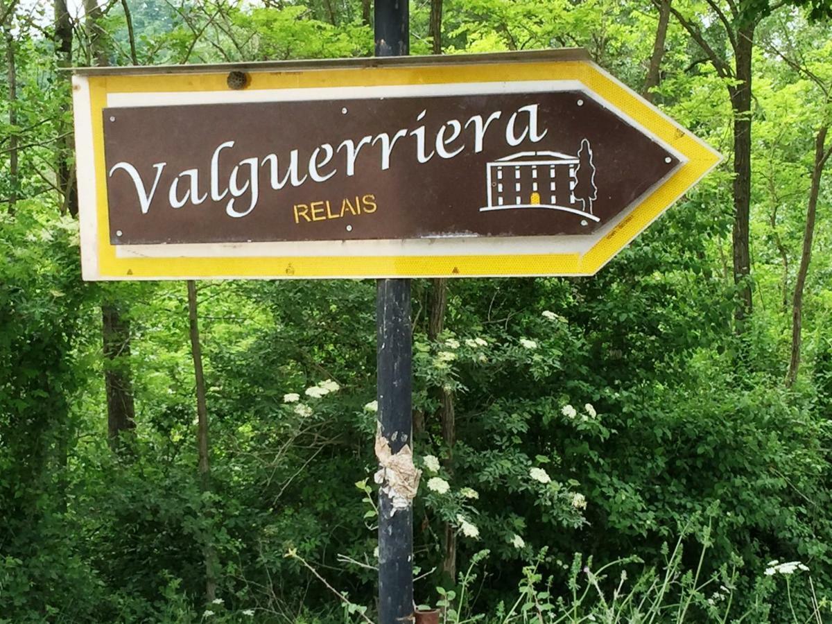 Relais Valguerriera Guest House Apecchio Екстериор снимка