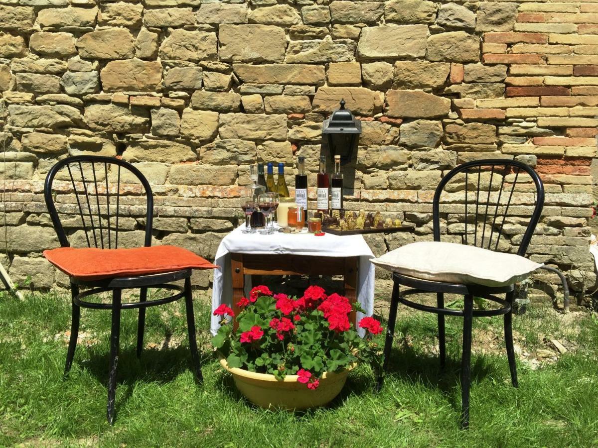 Relais Valguerriera Guest House Apecchio Екстериор снимка